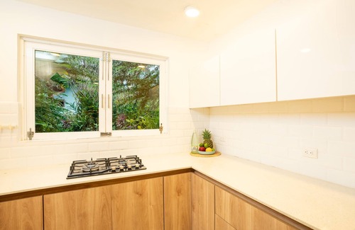 Esterillos House | Ocean Gardens: Private Retreat, Private Pool & BBQ