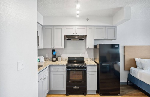 Fort Bay House | Ocean/Gulf View Suite at Sugar Sands Beachfront Hotel, a By The Sea Resort