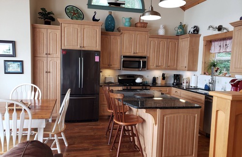 Tenants Harbor Cottage | OCEAN, HARBOR, DOCK,MOORING, LOCATION, LOCATION, LOCATION