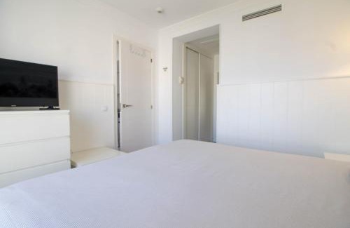 Carihuela Apartment | Ocean House Apartamento Exclusivo Vista Mar B3 Plta 8 by Costa del Sol Stay