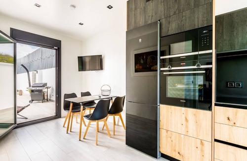Torre del Mar Ski Chalet | Ocean House Torre del Mar