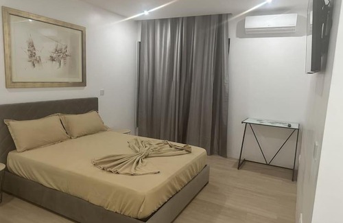 Praia Apartment | Ocean Mirror Apartment in Praia