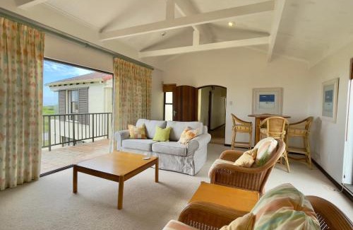 Port Alfred Villa | Ocean Mooring Beach Villa Sea View