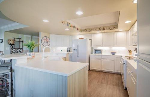 Litchfield by the Sea House | Ocean Oasis Fordham 101 3BR Villa Ocean Views