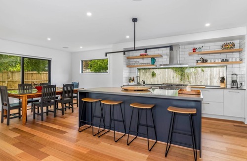 Inverloch House | Ocean Oasis on Kenneth