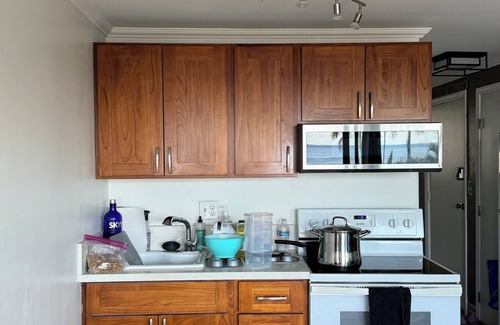 Makaha Condo | Ocean Oasis steps away w/private lagoon.