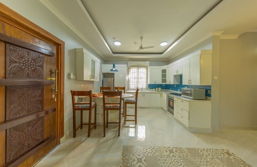 Dar es Salaam Condo | Ocean Pearl Luxury Stay