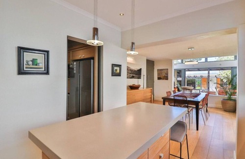 Eastcliff House | Ocean Reeds 11 | Luxury Holiday Home | Space for 2 families