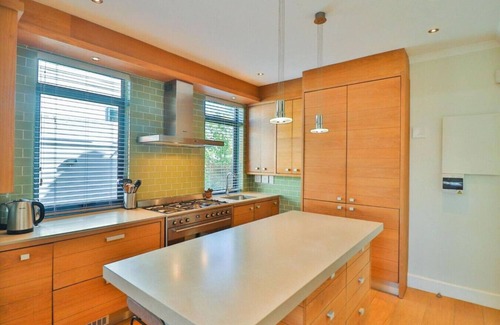 Eastcliff Cottage | Ocean Reeds 4 | Sleeps 4| Near town centre