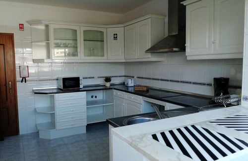 Funchal House | Ocean's 7 - Lagos Guest House