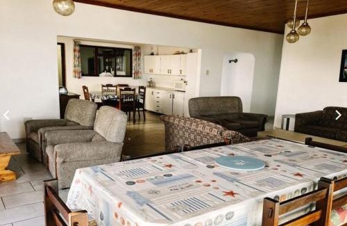 L'Agulhas House | Ocean's Echo