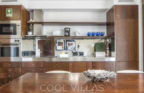 Salgados Apartment | Ocean's Nest - walking distance to beach