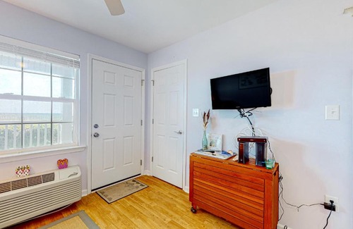 Atlantic Beach Hotel | Ocean Sands 235