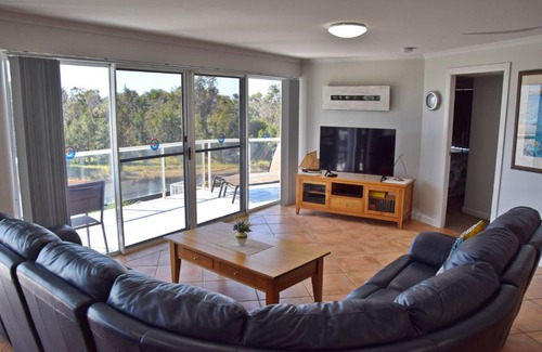 South West Rocks Apartment | Ocean Shores Apartment 15 - Bring your own linen.