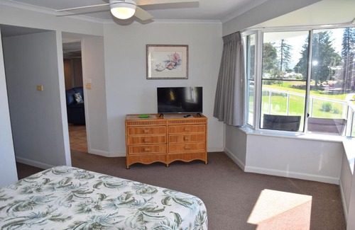 South West Rocks Apartment | Ocean Shores Apartment 15 - Bring your own linen.