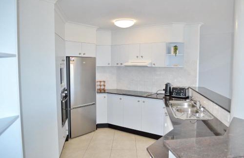 South West Rocks Apartment | Ocean Shores Apartment 17 - Bring you own linen.