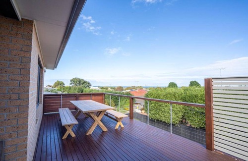 Torquay House | Ocean Shores