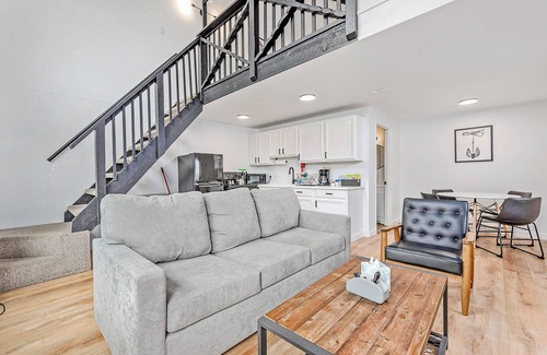 Ocean Shores Ski Chalet | Ocean Shores cozy chalet located within steps from the beach