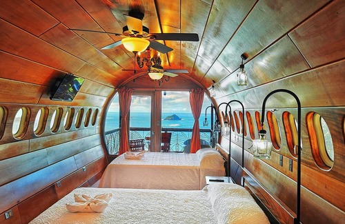 Manuel Antonio Resort | OCEAN SKY LOFT AIRPLANE HOME sleeps 8
