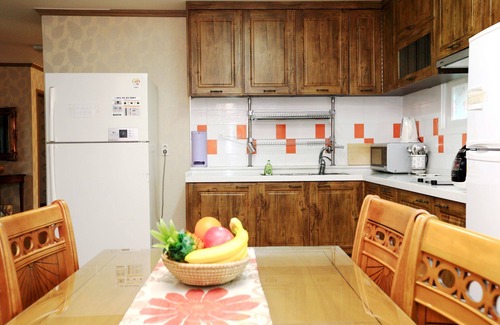 Gujwa House | Ocean Sky Village Pension