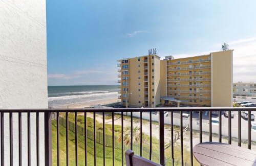 New Smyrna Beach Apartment | Ocean Trillium Suites 401
