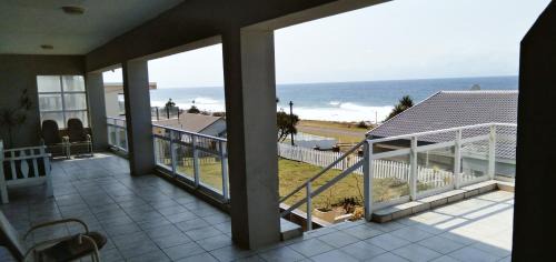 Manaba Beach Apartment | Ocean Vibes Surfer Apartment