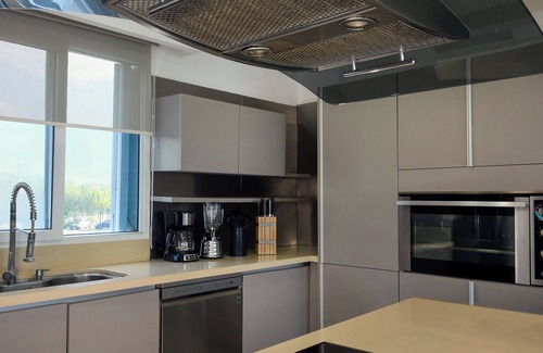 Zona Hotelera Norte Condo | Ocean Views at Peninsula Grand 1A