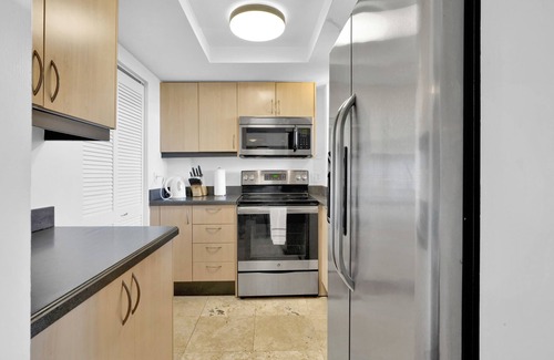 Coconut Grove Apartment | Ocean View 2 Bedroom in Coconut Grove