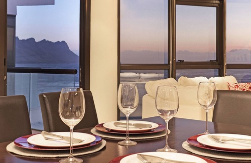 Strand Apartment | Ocean View 304