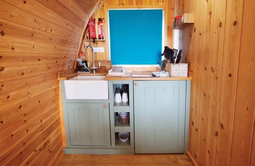Oldwalls Ski Chalet | Ocean View 6 - 1 Bed Large Bridal - Llanrhidian