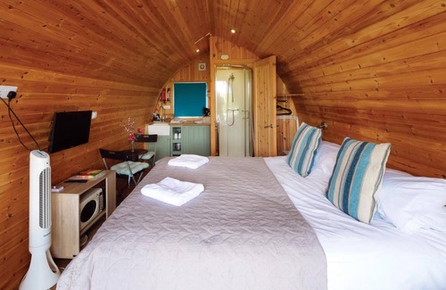 Skewen House | Ocean View 6 - 1 Bed Large Bridal - Llanrhidian