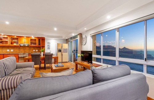 Bloubergstrand Apartment | Ocean View 701