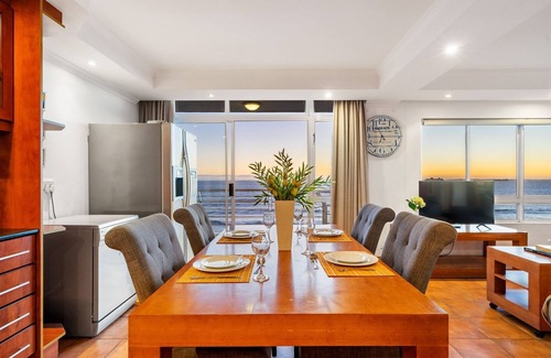 Bloubergstrand Apartment | Ocean View 701
