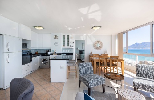 Bloubergstrand Apartment | Ocean View A1101 by CTHA