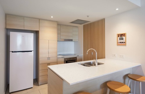 Broadbeach Apartment | Ocean View Apartment in Central Broadbeach