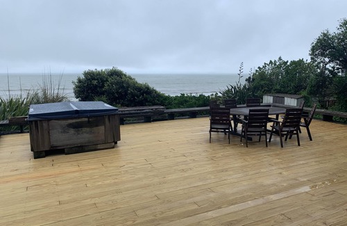 Paraparaumu House | Ocean view Bach