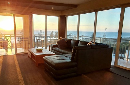 Scarborough Apartment | Ocean View - Breath taking Views