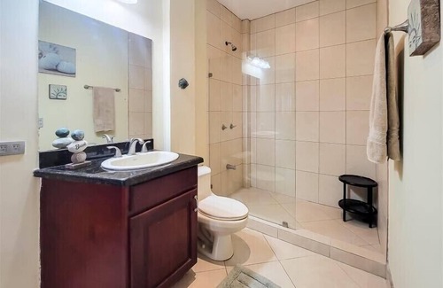 Coco Condo | Ocean View Condo With infinity pool
