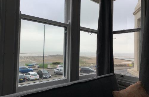 Margate House | Ocean view double with ensuite, with access to private garden and bike store