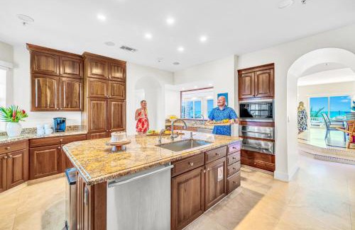 Islamorada Apartment | Ocean View Duplex Penthouse Retreat amenities: tennis court heated Pool Vista Key One