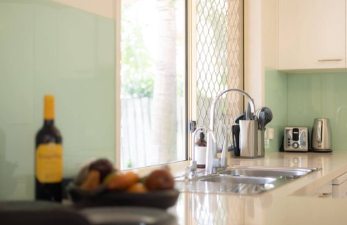 Clontarf House | Ocean View From Balcony 5BR Home w/Pool @Redcliffe