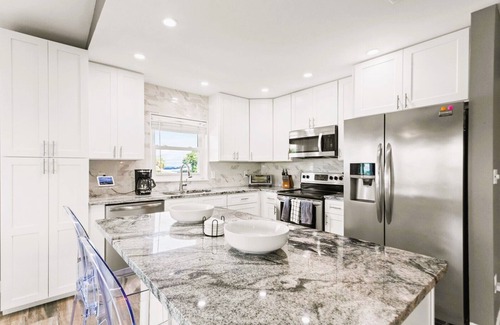St. Petersburg House | Ocean view from the Balcony ! Close to downtown and beaches