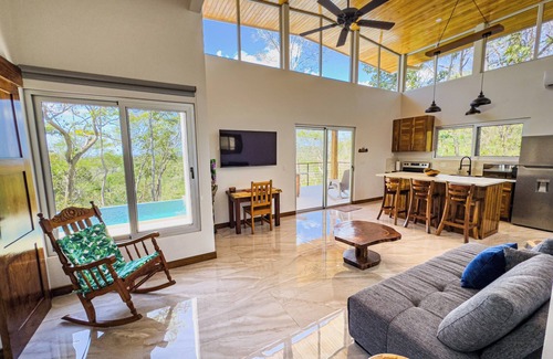 Paraiso House | Ocean View Hilltop Villa with Infinity Pool 25 Minutes from Tamarindo