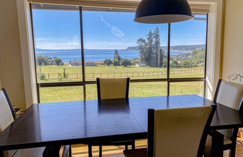 Austin House | Ocean view home with incredible setting & deck - walk to the beach, near town