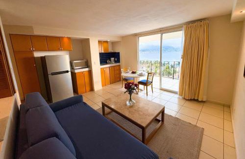 South Hotel Zone House | Ocean view & hotel amenities!