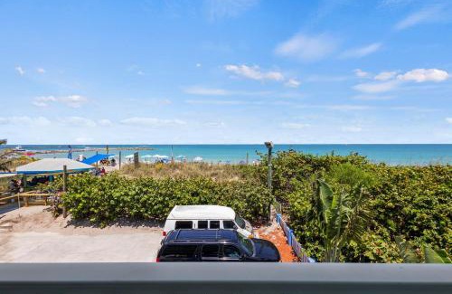 Fort Pierce Hotel | Ocean View Hotel Room with Balcony- 2 Full Beds #20