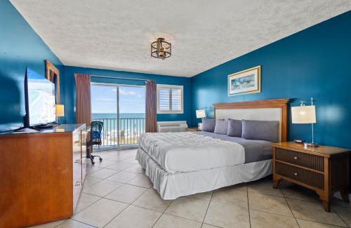 Fort Pierce Hotel | Ocean View Hotel Room with Balcony- King Bed #21