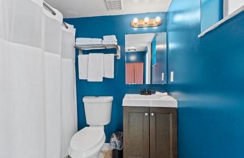 Fort Pierce Hotel | Ocean View Hotel Room with Balcony- King Bed #21