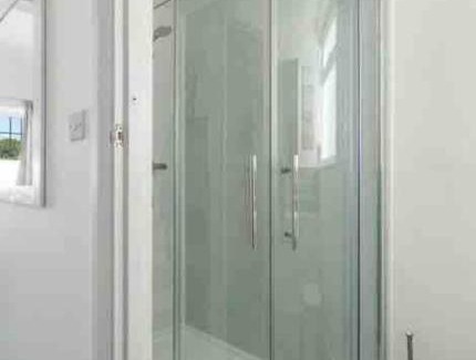 Worthing House | Ocean View in Worthing, sleeps 9