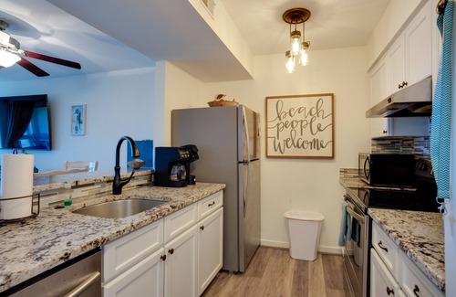 Oceanmarsh Subdivision Condo | Ocean-View Island Condo w/Pool: Pets Welcome!